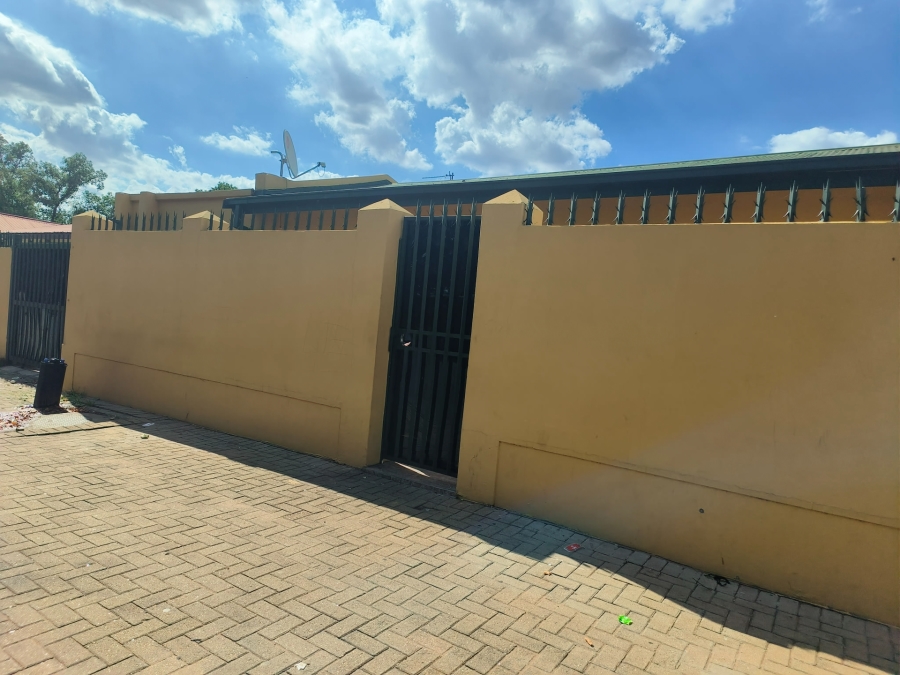 3 Bedroom Property for Sale in Pienaarsdorp North West